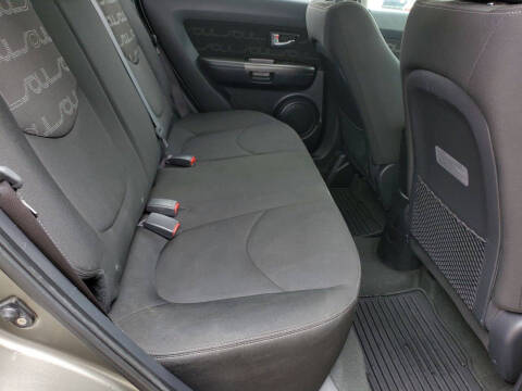 2012 Kia Soul +