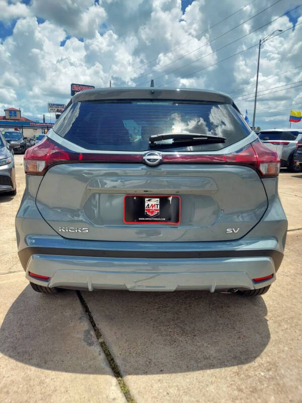 2024 Nissan Kicks SV