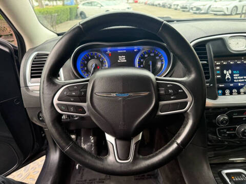 2017 Chrysler 300 Limited