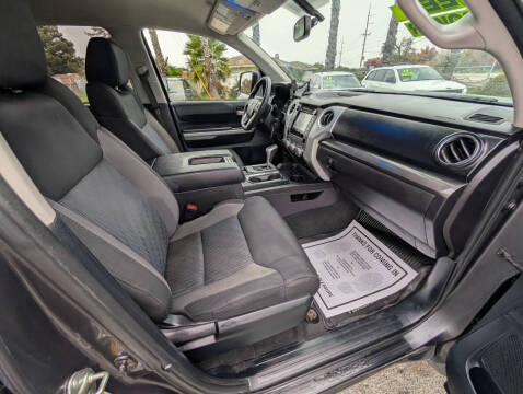 2015 Toyota Tundra SR5