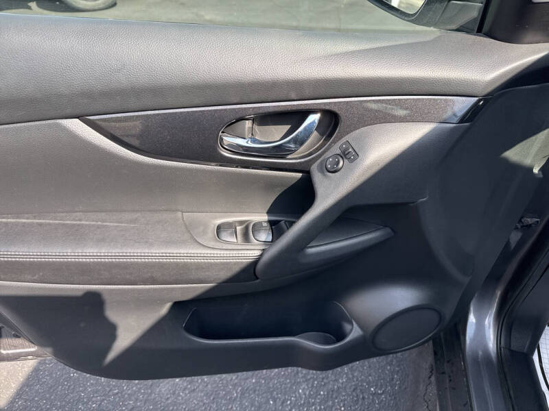 2018 Nissan Rogue S