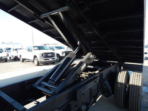 2019 Freightliner M2 106