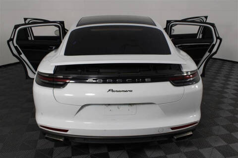 2017 Porsche Panamera