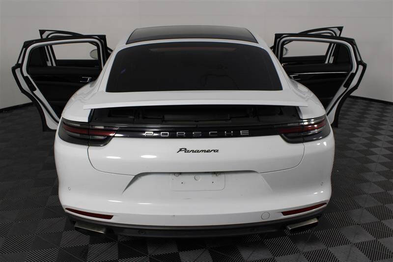 2017 Porsche Panamera