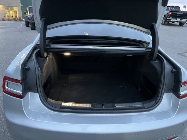 2018 Lincoln Continental Premiere