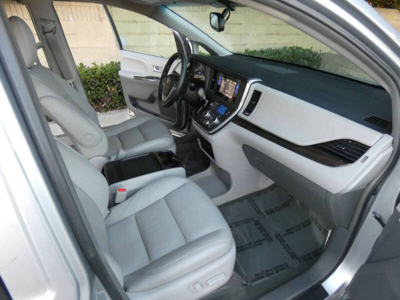 2015 Toyota Sienna