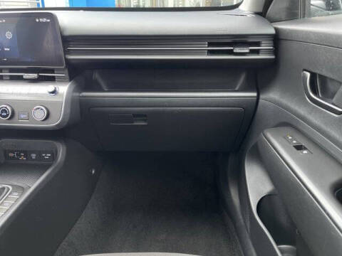 2024 Hyundai Kona SE