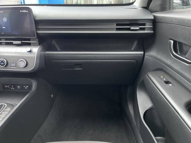 2024 Hyundai Kona SE