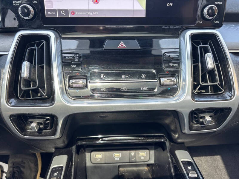 2022 Kia Sorento SX
