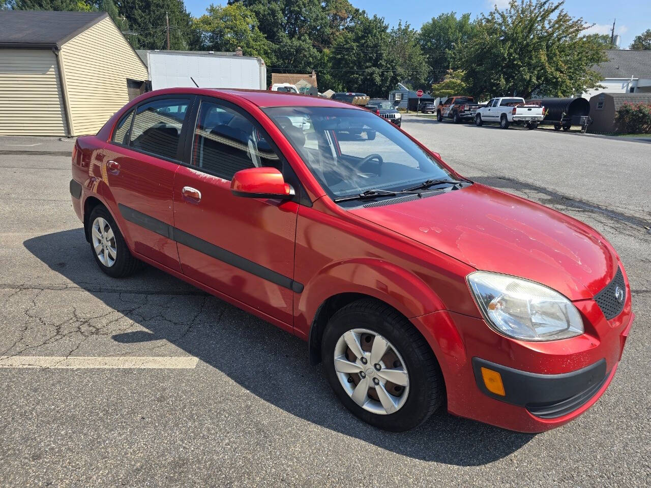 2008 Kia Rio for sale at QUEENSGATE AUTO SALES in York, PA