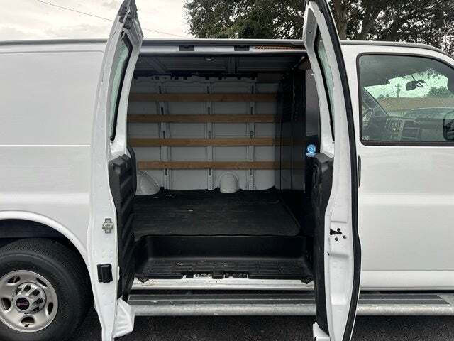 2022 GMC Savana 2500