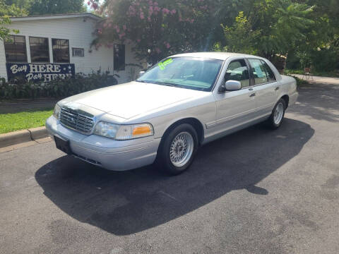 2002 Ford Crown Victoria for sale at TR MOTORS in Gastonia NC