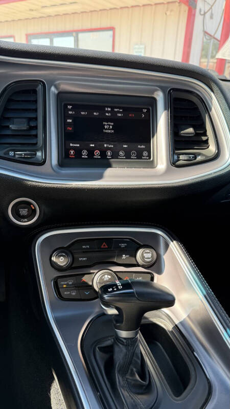 2021 Dodge Challenger SXT