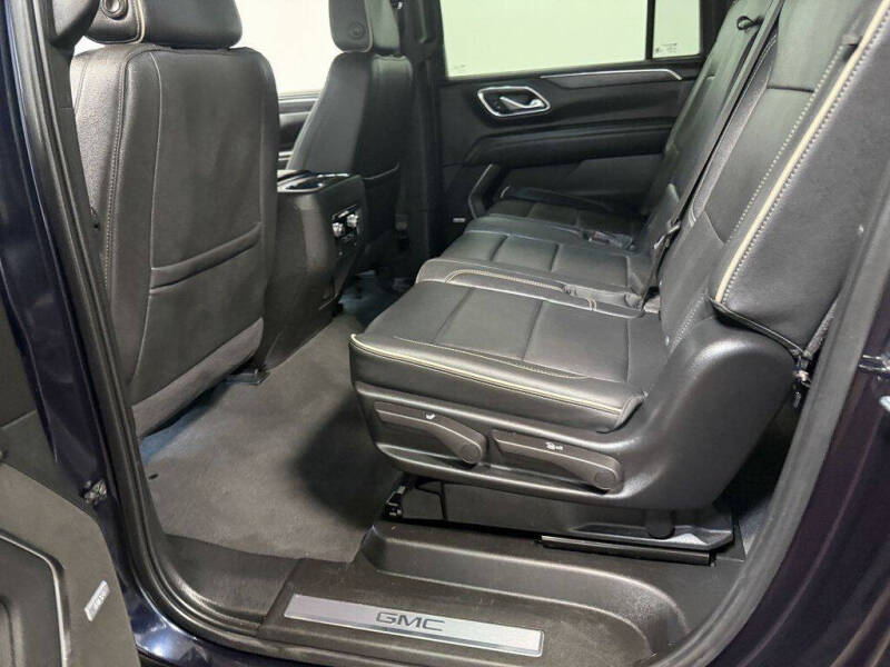 2024 GMC Yukon XL SLT