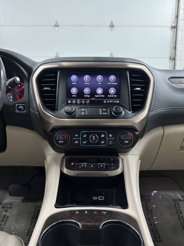 2020 GMC Acadia Denali