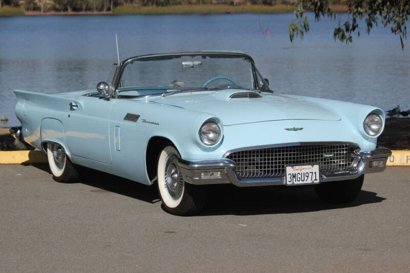 1957 Ford Thunderbird