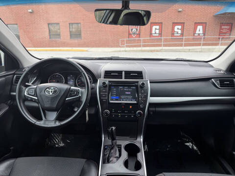 2016 Toyota Camry SE