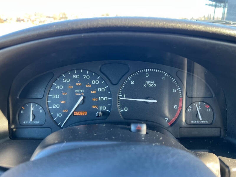 2002 Saturn S-Series SC1