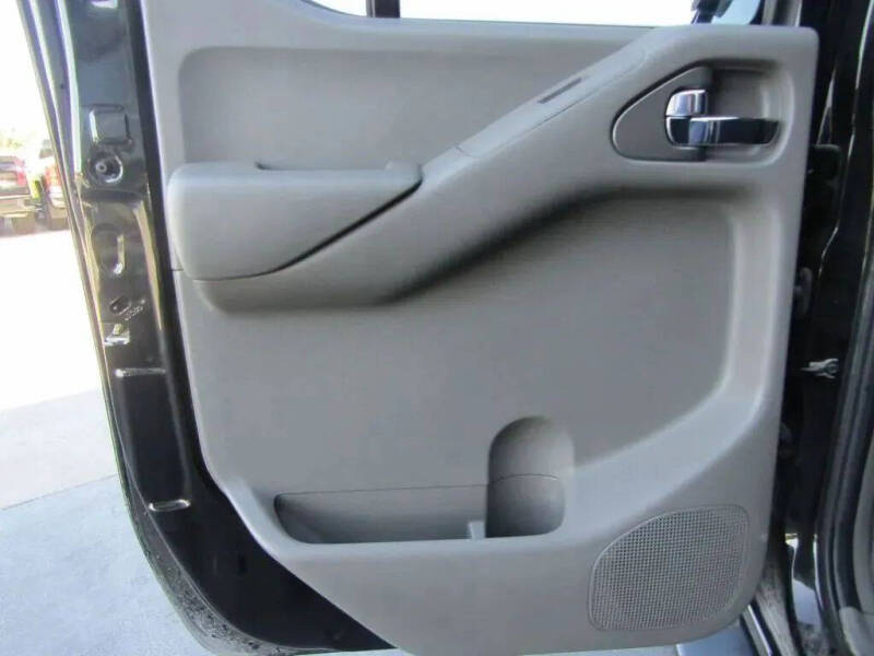 2016 Nissan Frontier Desert Runner