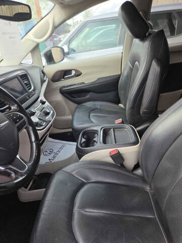 2019 Chrysler Pacifica Touring L