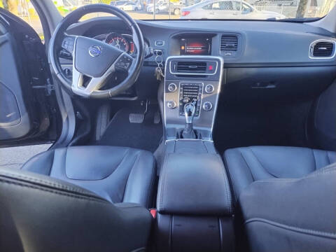 2015 Volvo V60 T5 Drive-E Premier