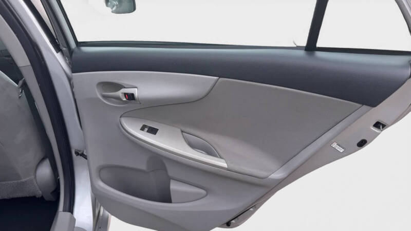 2012 Toyota Corolla LE