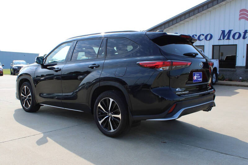 2022 Toyota Highlander XSE