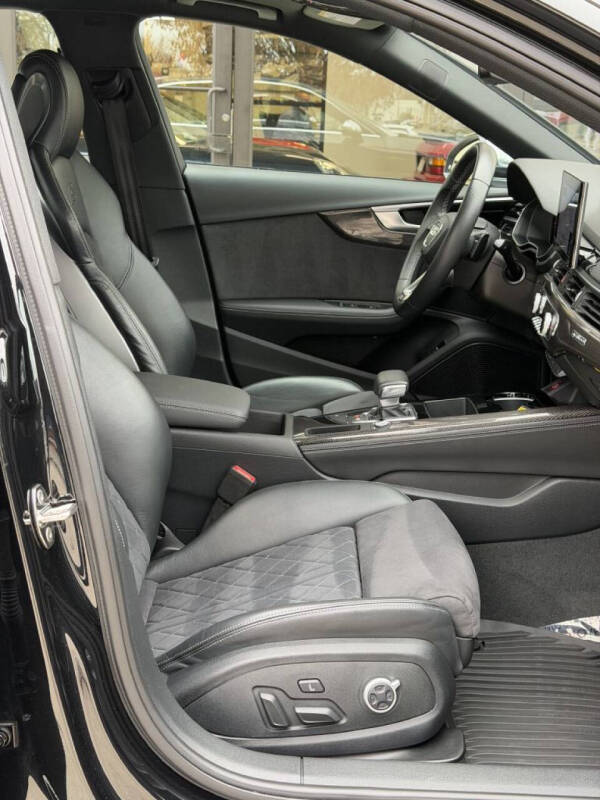 2022 Audi S4 3.0T quattro Premium Plus