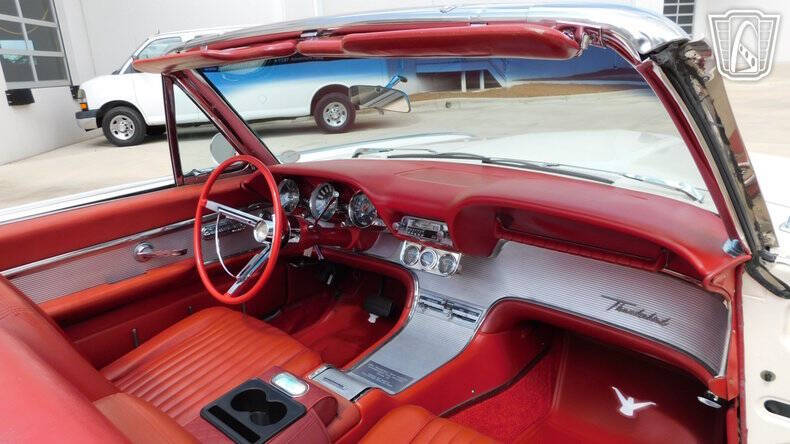 1962 Ford Thunderbird