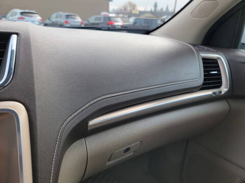 2016 GMC Acadia Denali