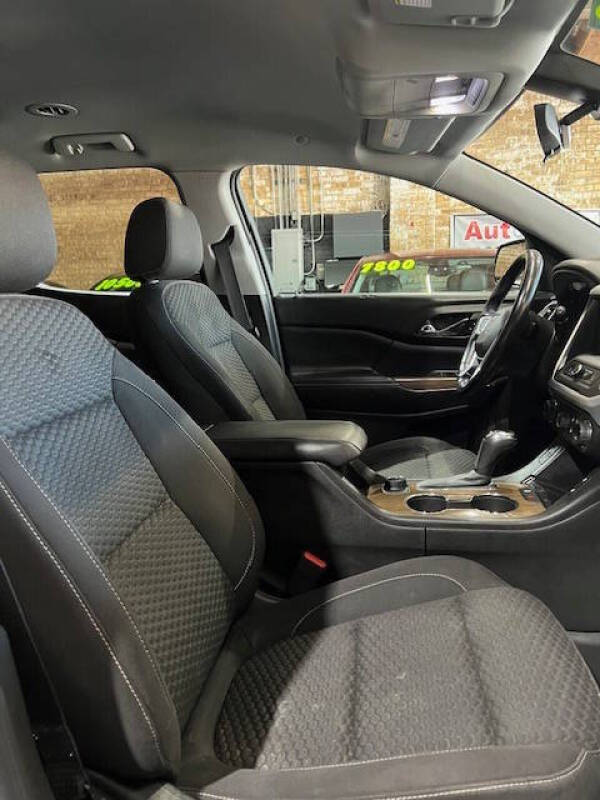 2018 GMC Acadia SLE-2