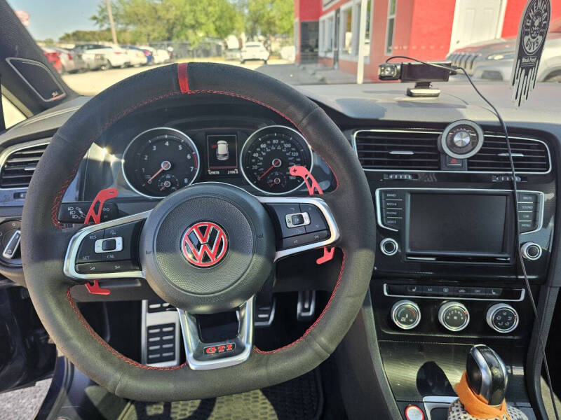 2017 Volkswagen Golf GTI SE