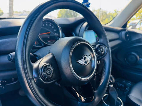 2015 MINI Hardtop 2 Door Cooper