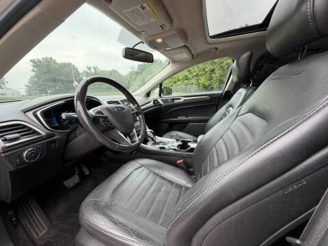 2014 Ford Fusion SE