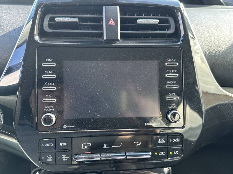 2022 Toyota Prius LE