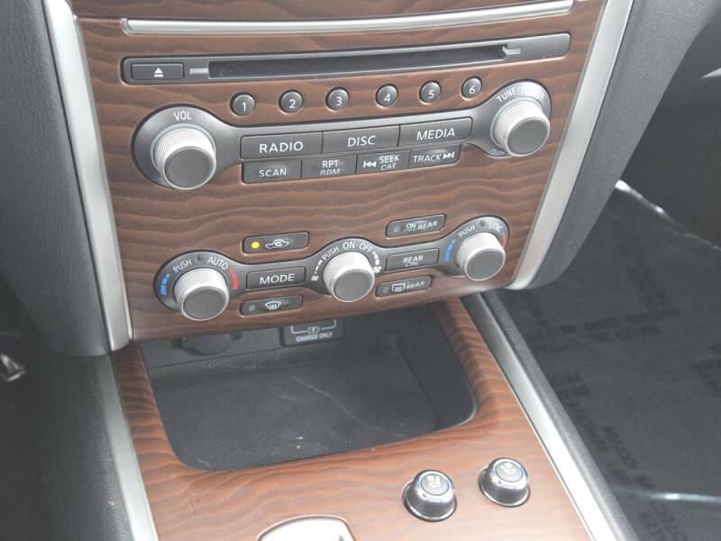 2020 Nissan Pathfinder Platinum