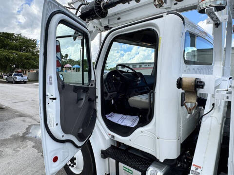 2020 Freightliner M2 106