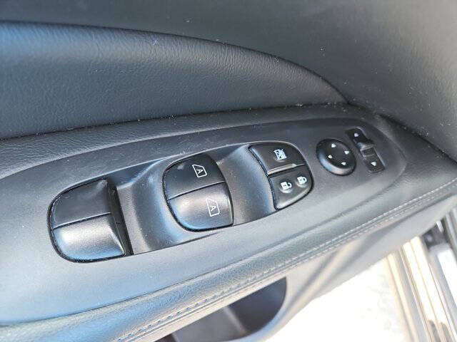 2018 Nissan Pathfinder SL