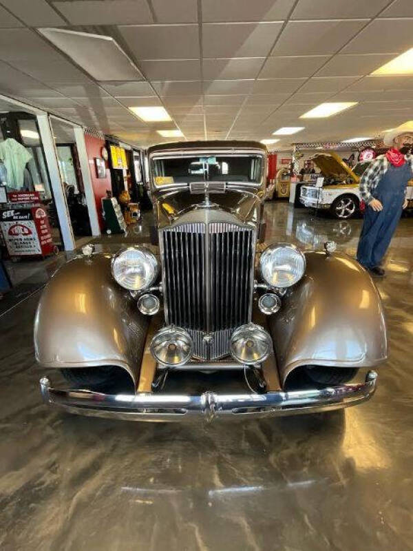 1934 Packard Super 8