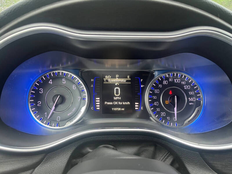 2016 Chrysler 200 Limited