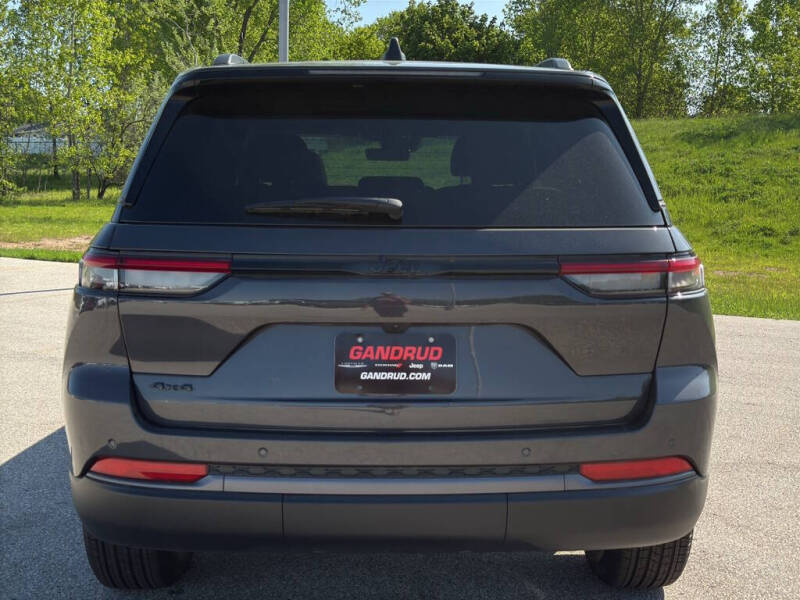 2026 Jeep Grand Cherokee Altitude