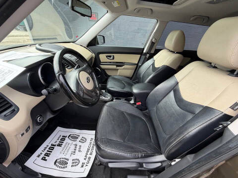 2013 Kia Soul +