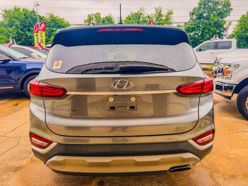2020 Hyundai Santa Fe SE