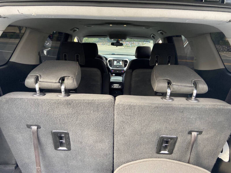 2019 GMC Acadia SLE-2