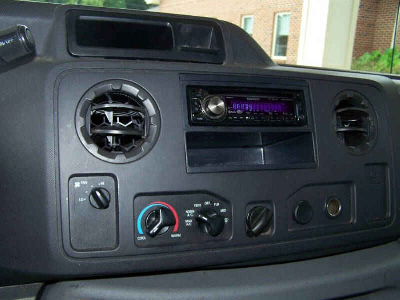 2010 Ford E-Series E-350 SD