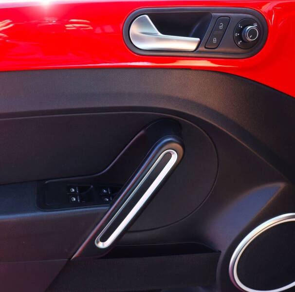 2018 Volkswagen Beetle Convertible 2.0T SE