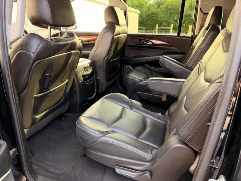 2015 Cadillac Escalade ESV Luxury