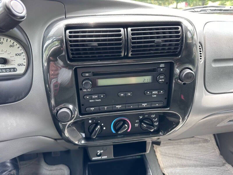 2004 Mazda B-Series B3000 SE