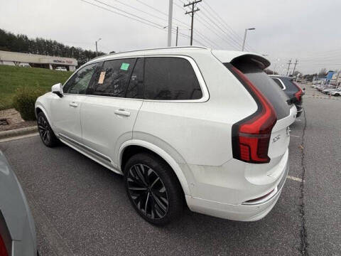2025 Volvo XC90 B6 Plus Bright Theme 7P