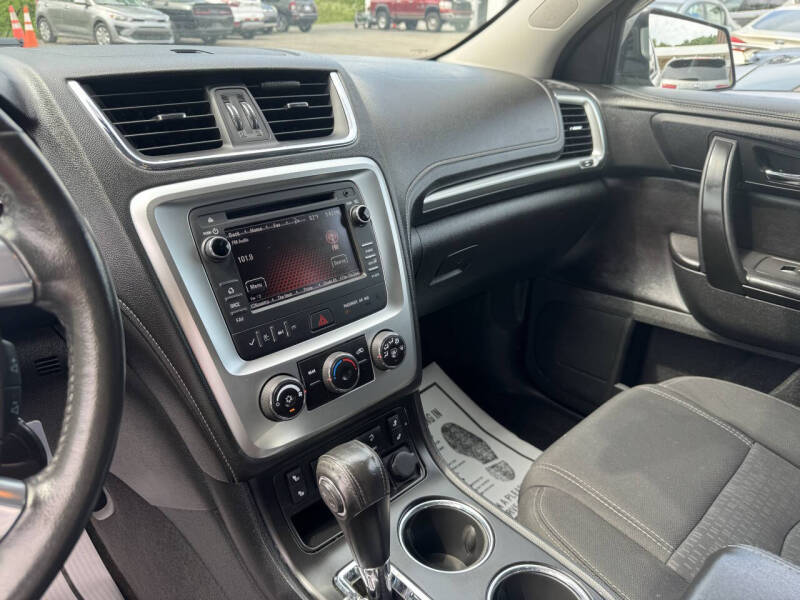 2015 GMC Acadia SLE-2